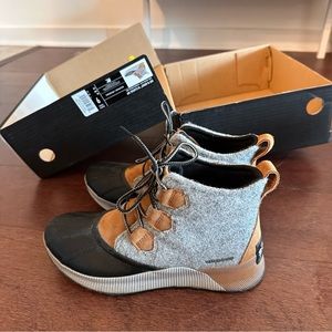 Sorel Women’s Size 9 Out N About 3 Classic WP Carmel Brown, Black